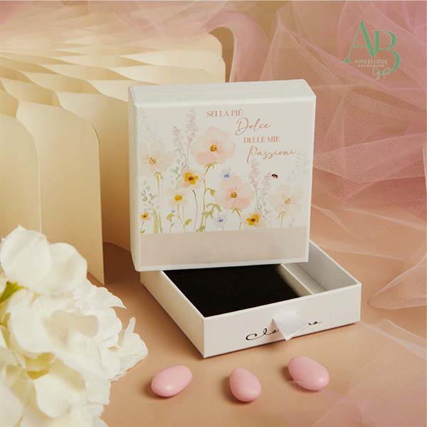 Scatola Claraluna per confettata decoro fiori rosa 10x10x3 cm