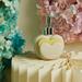 Dispenser Claraluna per sapone in porcellana bianco con spugna a cuore