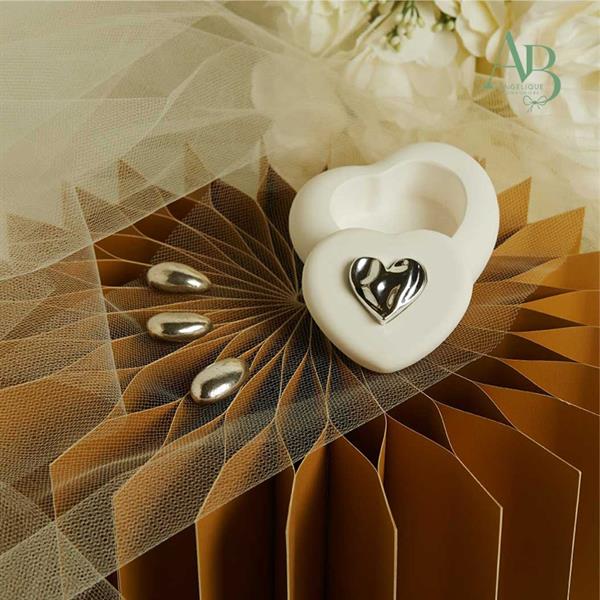 Scatolina cuore Claraluna in gesso con applicazione silver