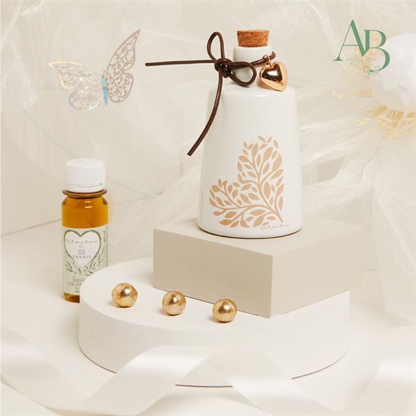 Oliera Claraluna grande in porcellana decoro cuore con olio 60 ml, capacità 200 ml
