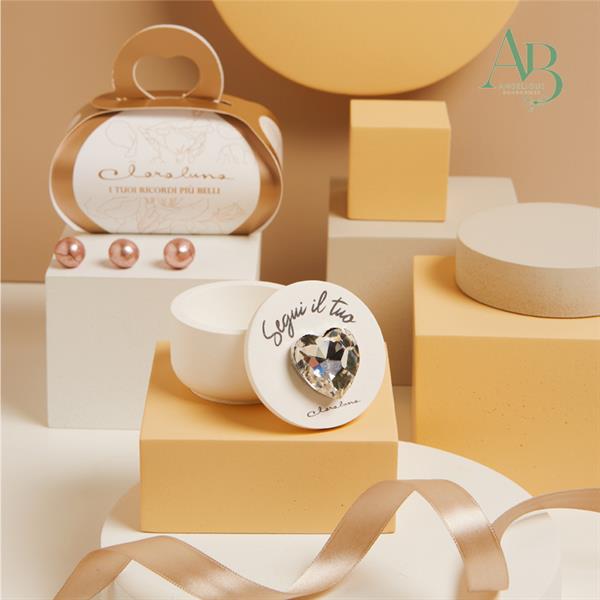 Scatolina diametro 6x4 cm con cuore silver