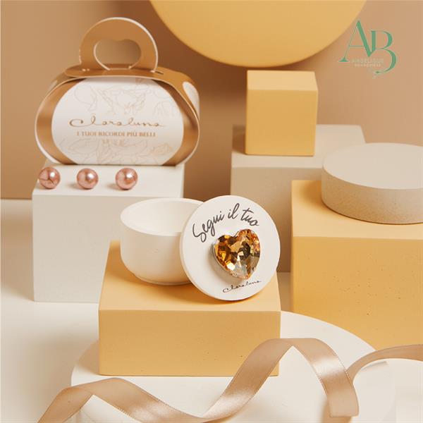 Scatolina Claraluna in gesso diametro 6x4 cm con cuore oro