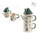 Set teiera-tazza-tappo decoro casetta natalizia con abeti in ceramica h.24 cm