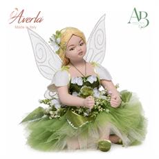 Fatina Averla max in porcellana di capodimonte 19xh.24cm con sctola regalo