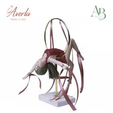 Ginnasta Averla in porcellana di capodimonte posizione curvata nel cerchio 16xh.21cm con scatola regalo